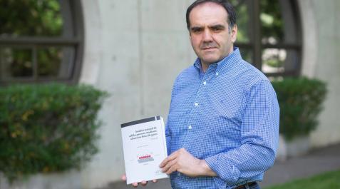 Un catedrático de la UPNA publica un libro sobre el proceso de la adsorción