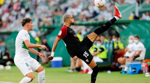 Elche Sevilla El Elche Resiste El Acoso Del Sevilla