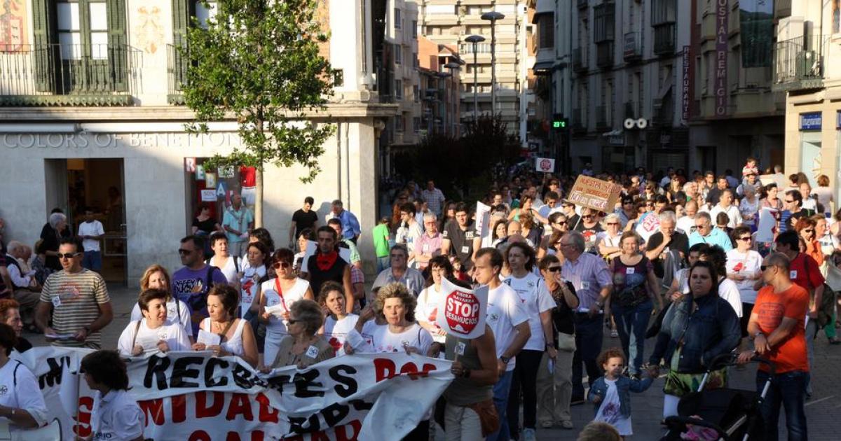 Cerca De 400 Personas Rechazan En Tudela Los Recortes En Sanidad