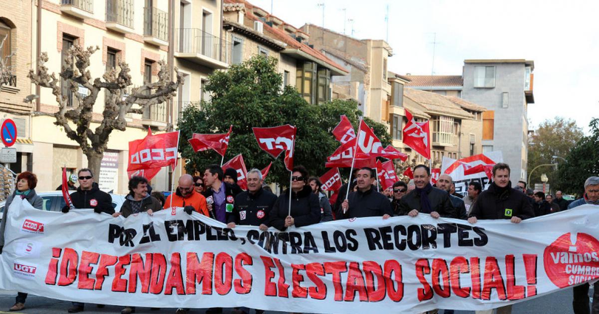 Trescientas Personas Protestan Contra Los Recortes En Tudela