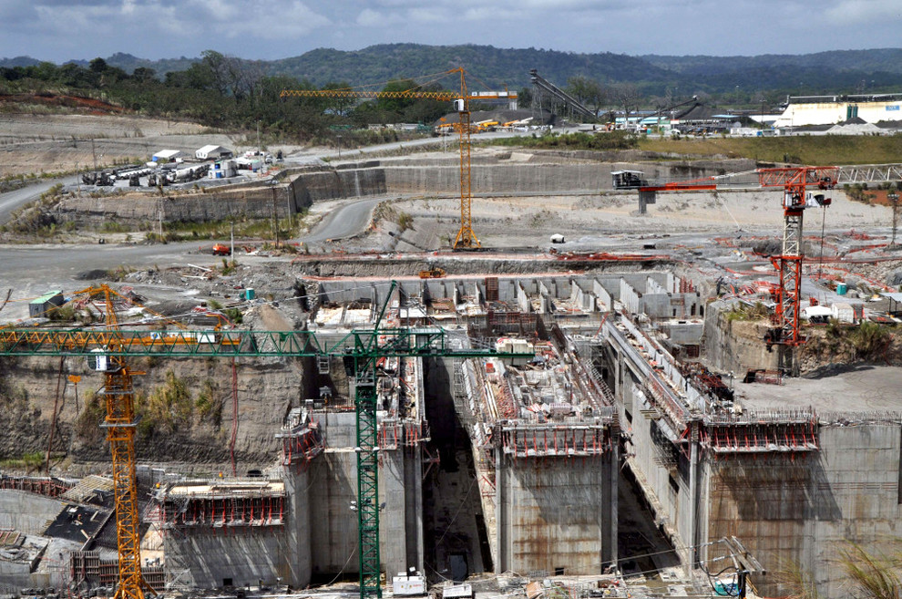 Se reanudan con lentitud las obras de ampliación del Canal del Panamá