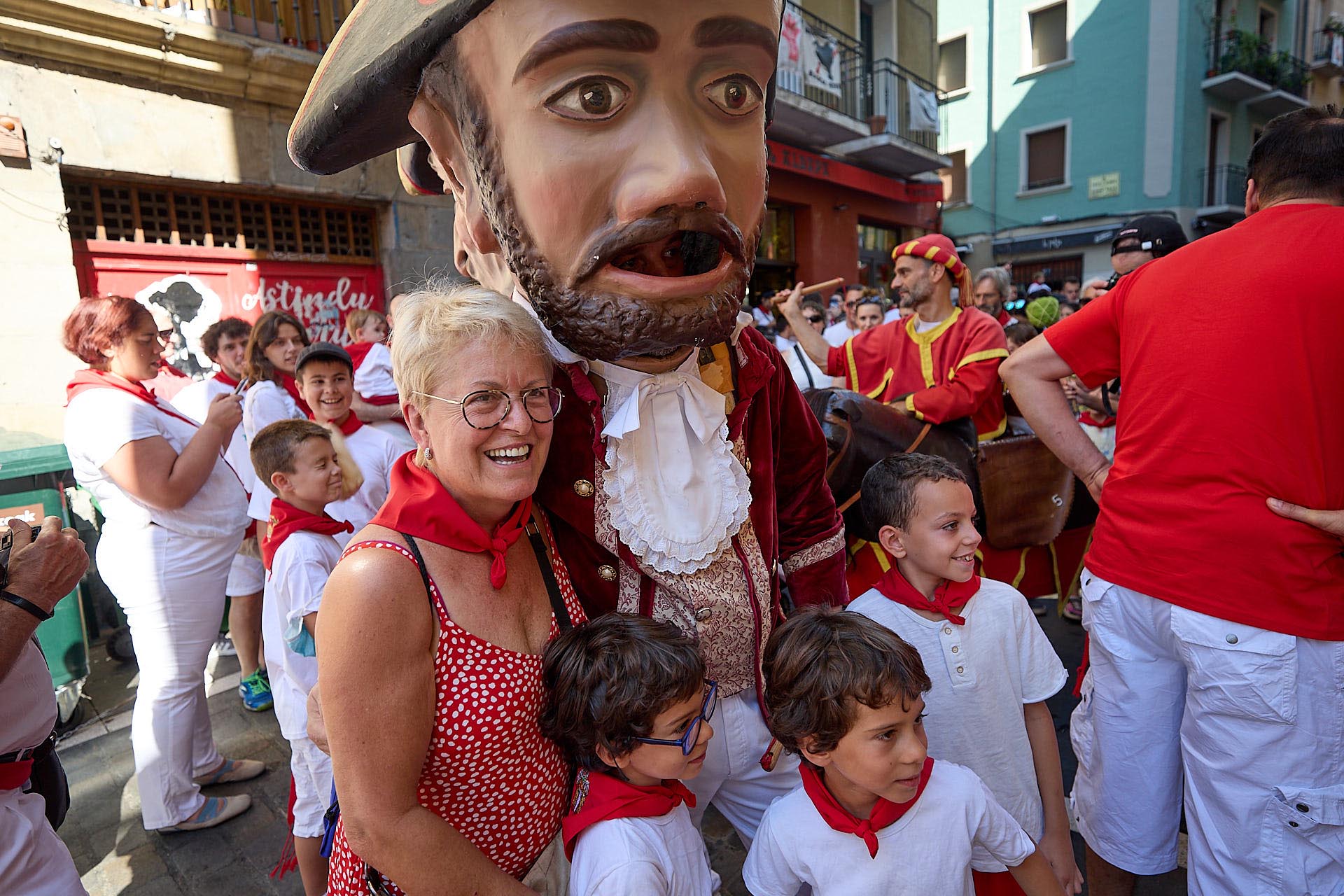 Recorrido de la Comparsa de Gigantes y Cabezudos este miércoles 13 de julio