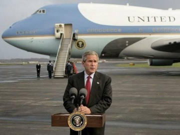 Bush evita sobre la bocina la remontada de Kerry (2004)