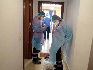 Hospitalización a domicilio, la gran desconocida frente a la covid: así trabaja uno de sus equipos