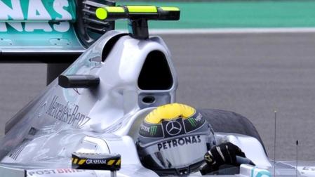 El piloto español Fernando Alonso (Ferrari) sigue demostrando que la evolución de su monoplaza va por buen camino y ha marcado este viernes el mejor registro en la primera sesión de entrenamientos libres del Gran Premio de Alemania, una vez más marcado de cerca por los Red Bull de Sebastian Vettel y Mark Webber.