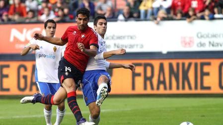 Imágenes del partido entre Osasuna y el Zaragoza, en el que los rojillos se impusieron 3-0 durante la novena jornada del Fútbol de Primera División.