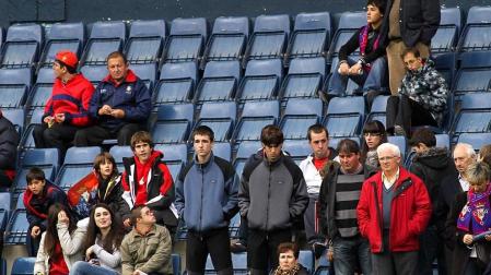Imágenes de la afición del Reyno de Navarra en el encuentro Osasuna 0 - Rayo Vallecano 0.