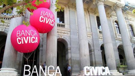 Imágenes de la salida a Bolsa de Banca Cívica del 21 de julio de 2011