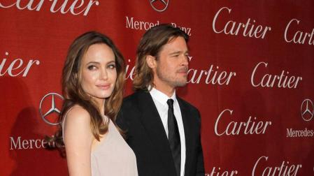 Brad Pitt con bast&oacute;n