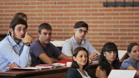 Alumnos de Derecho de la Universidad de Navarra. 	ARCHIVO (BUXENS)