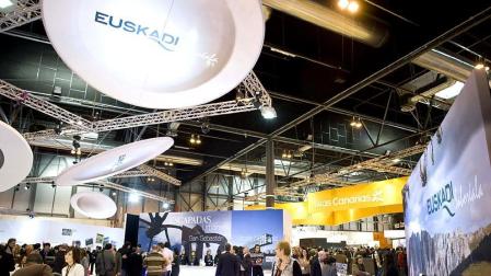 Imágenes de la inauguración de la XXXII edición de Fitur, a la que acudieron los Príncipes de Asturias y que se celebra en el Parque Ferial de Madrid hasta el próximo 22 de enero.