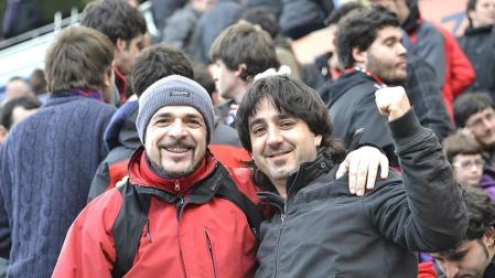 Imágenes de los aficionados de Osasuna durante el partido de Liga que enfrentó al equipo navarro con el Valencia
