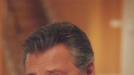 Carlos Larra&ntilde;aga