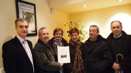 Azuelo recoge su diploma en el I Concurso de belenes de Dn.es