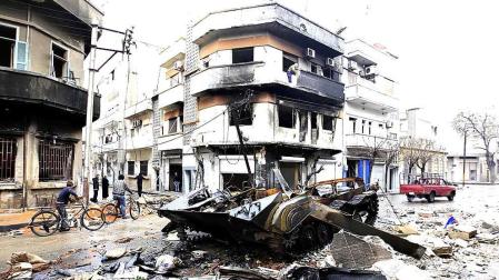 El Consejo de Asuntos Exteriores de la Unión Europea se reunió este lunes para hablar de la situación de violencia en Siria, entre otros temas. Mientras opositores continúan las protestas en las calles contra el régimen de Bashar al-Assad y la violencia se hace palpable en las calles de ciudades como Damasco.