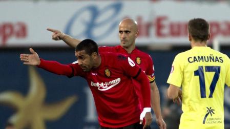 El Mallorca hunde al 'submarino amarillo' a balón parado