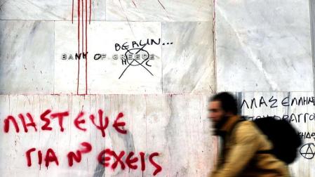 Disturbios en Grecia por la aprobación de los recortes del Gobierno para obtener el segundo tramo del rescate