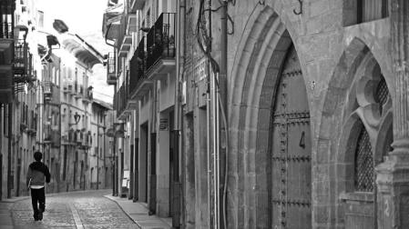 Barrio cerrado en Estella por el puente de San Jose
