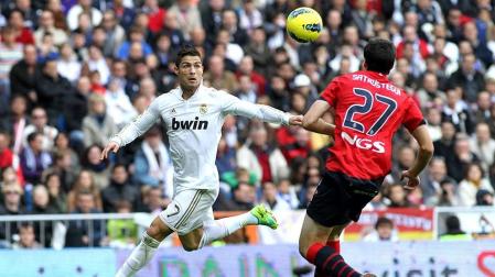 Imágen del Real Madrid-Osasuna jugado en el Santiago Bernabéu que los de Mourinho han ganado 7-1