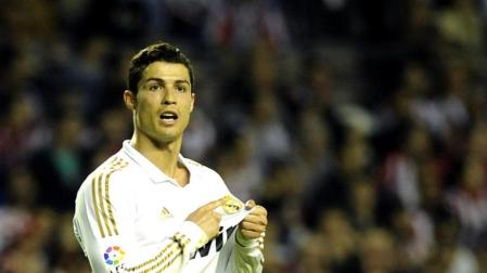 El Real Madrid logró en San Mamés proclamarse campeón de la Liga 2011/2012 tras vencer al Athletic por 0-3.