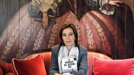 Reyes Calder&oacute;n plantea en su novela el dilema del crimen y el amor perfecto