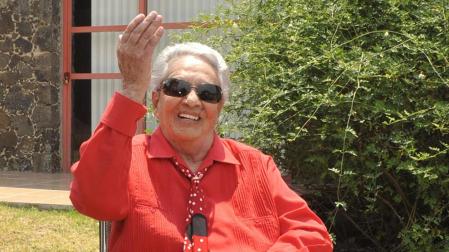 Chavela Vargas presenta "Luna grande"