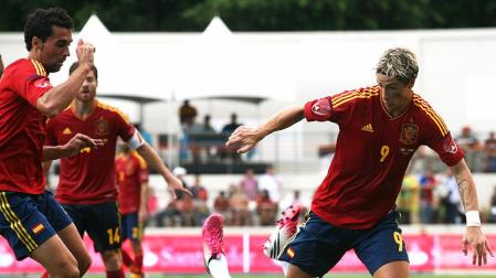 Espa&ntilde;a cumple con el compromiso de Puerto Rico (1-2)