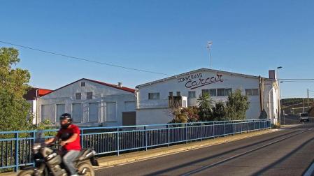 Conservas C&aacute;rcar cesa su actividad con el despido de sus 37 operarios