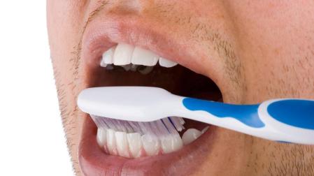 El 73% de los españoles no va más al dentista por dinero