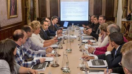 Navarra recibi&oacute; m&aacute;s de un mill&oacute;n de viajeros en 2011, un 5,9% m&aacute;s