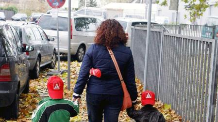 Las adopciones internacionales descienden un 31% en Navarra