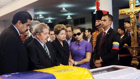 Presidentes latinoamericanos velan a Ch&aacute;vez