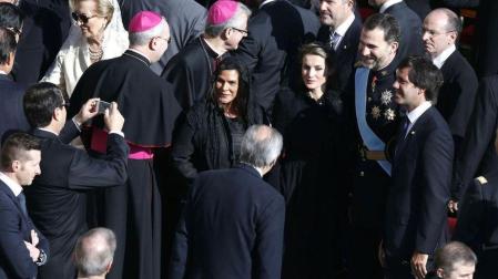 132 delegaciones de todo el  mundo asisten a la misa del Papa