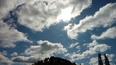 Tiempo revuelto en Navarra con sol pero tambi&eacute;n posibilidad de lluvias