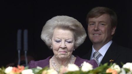 Abdicación de la reina Beatriz de Holanda