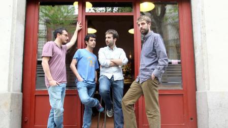 El &uacute;ltimo disco de Manel, n&uacute;mero uno en ventas en Espa&ntilde;a