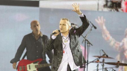 Miguel Bos&eacute; re&uacute;ne en el Z&oacute;calo a cerca de 100.000 mexicanos