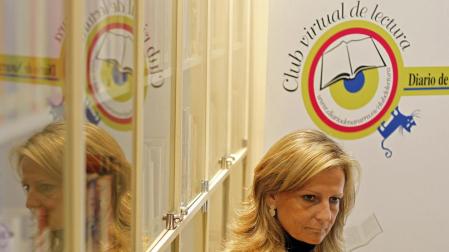 Isabel San Sebastián en el Club de Lectura de Diario de Navarra