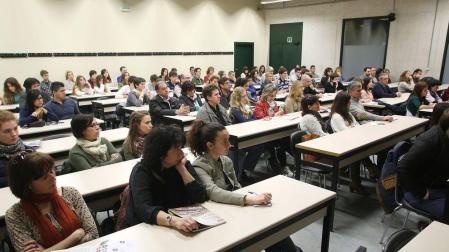 La Jornada de Puertas Abiertas de la UPNA re&uacute;ne a 500 personas