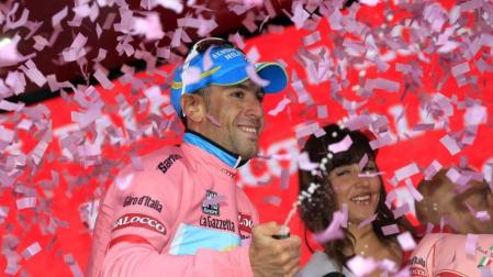 Nibali se agiganta en la cronoescalada y sentencia el Giro