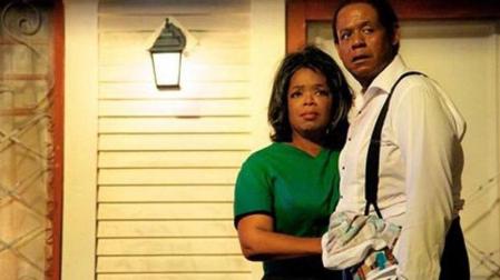 Oprah Winfrey y Forest Whitaker, en una escena de la pel&iacute;cula