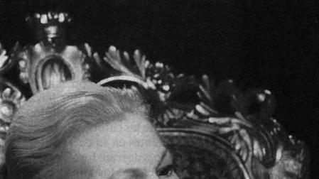 La actriz británico-estadounidense Joan Fontaine, ganadora de un Óscar por su papel en "Sospecha", falleció este lunes a los 96 años.