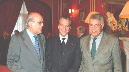Imágenes de la vida del primer presidente de las democracia española, Adolfo Suárez, quien ha fallecido tras un largo padecimiento de Alzheimer.