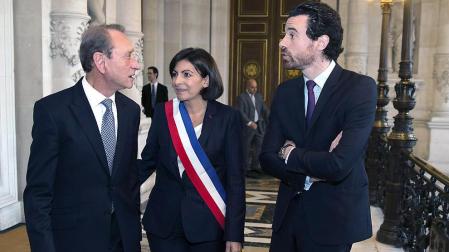 Anne Hidalgo es ya formalmente la primera alcaldesa París