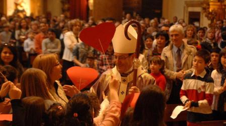 Calurosa acogida de Peralta al arzobispo de Pamplona