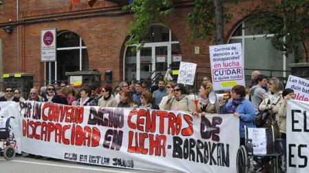 Trabajadores de los centros de discapacidad mantienen la huelga