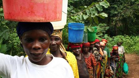 El 48% de la población de África sigue bajo el umbral de la pobreza