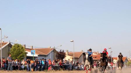 Santi Teller&iacute;a gana la I Carrera de Caballos Fiesta de la Cereza