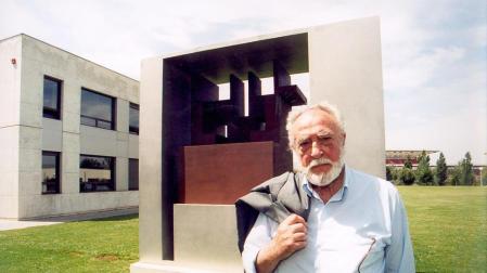 Fallece el escultor Néstor Basterretxea a los 90 años de edad