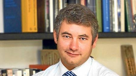 Destituido el director de informativos de TVE, Julio Somoano
